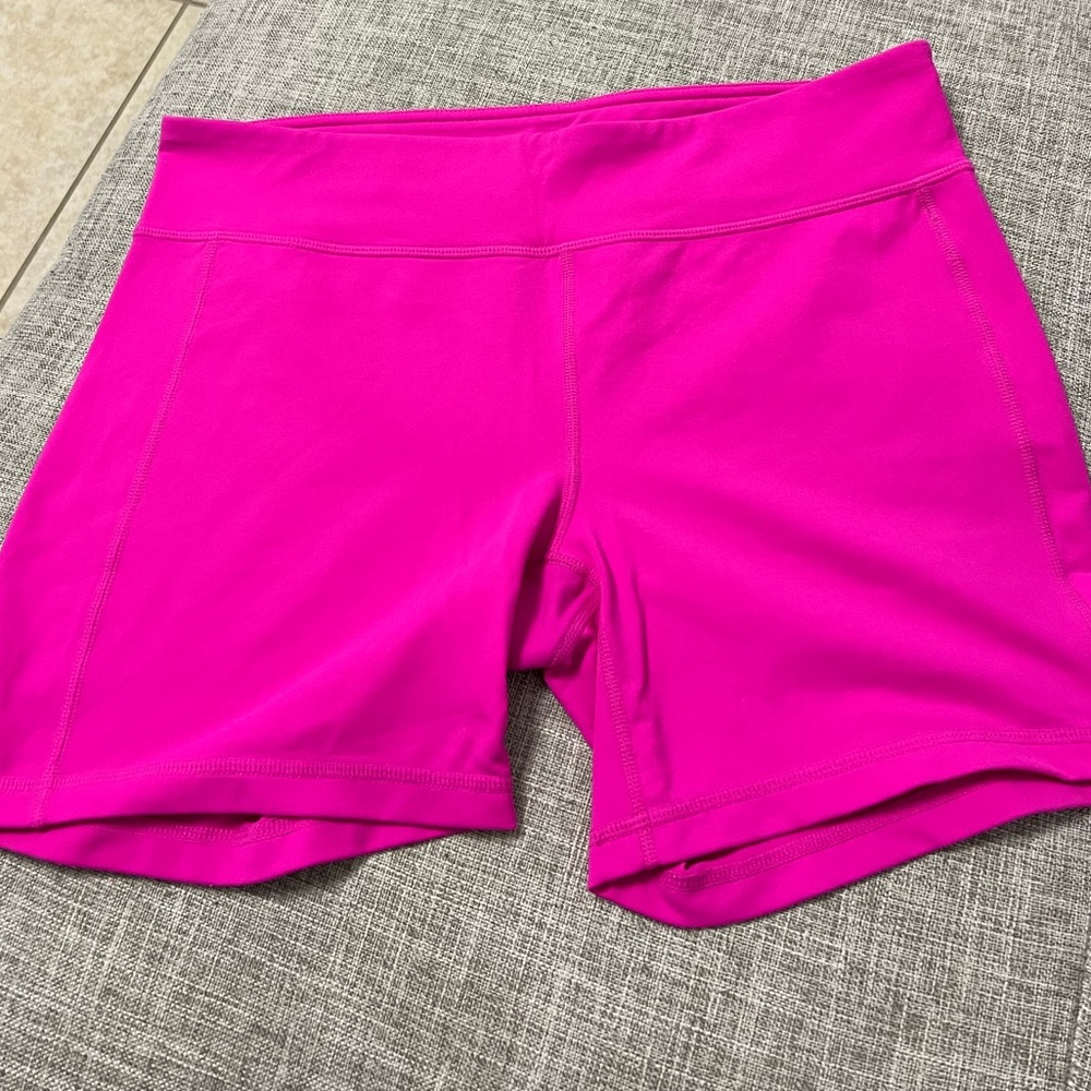 Very, Very cute pink Arhleta shorts, size M